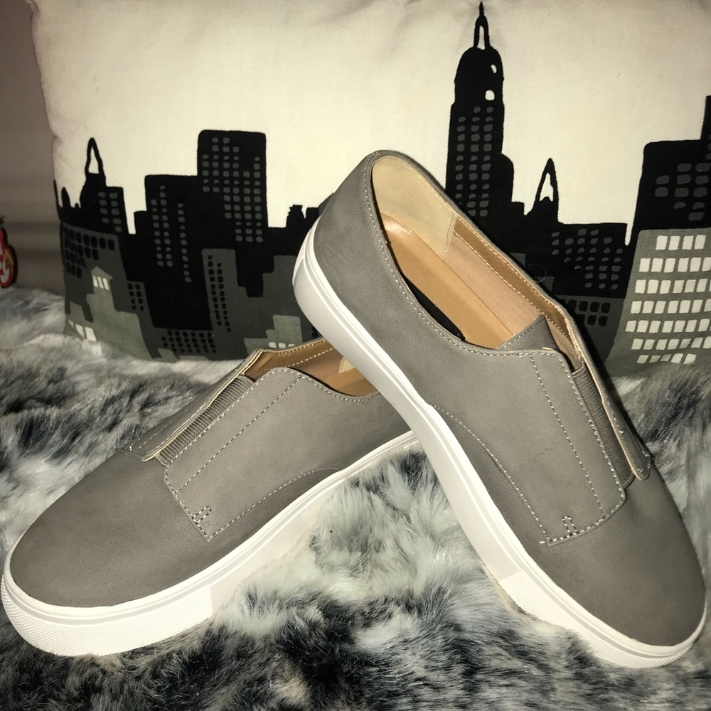 Grey Nubk Steve Madden Shoes